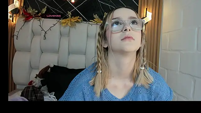 kristal joi dl online show from 12/16/25, 12:54