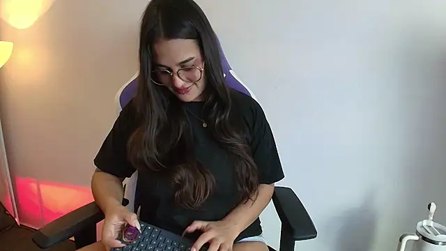 Snapshot of Abby_Raschell chatting on 02/18/26, 04:41 Abby Raschell online show from 02/18/26, 04:41