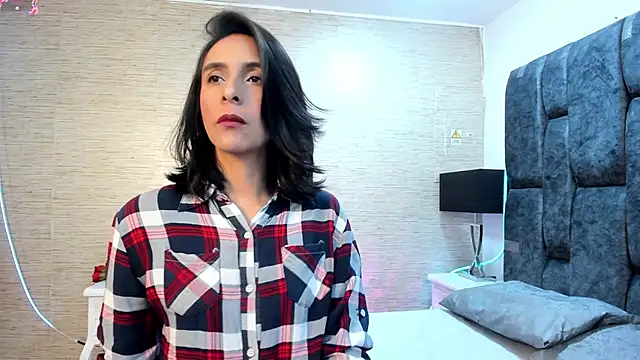 MiaAmore  online show from 11/15/25, 08:38