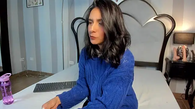 MiaAmore  online show from 02/20/26, 06:52