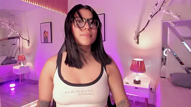 emy williams online show from 12/15/25, 08:13