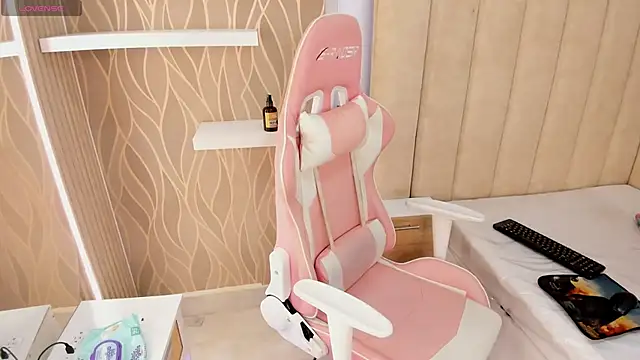 abby swith41 online show from 11/11/25, 12:49