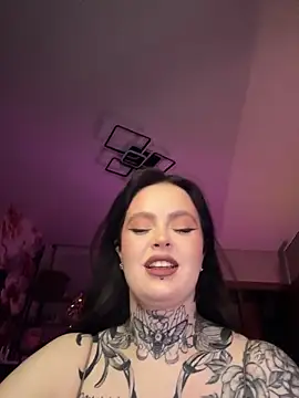 Mariiiiiway online show from 05/08/26, 08:25