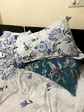 Horney spidy online show from 11/28/25, 01:19