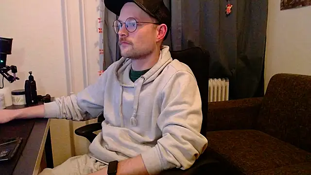 ChefDeLust online show from 12/18/25, 03:51