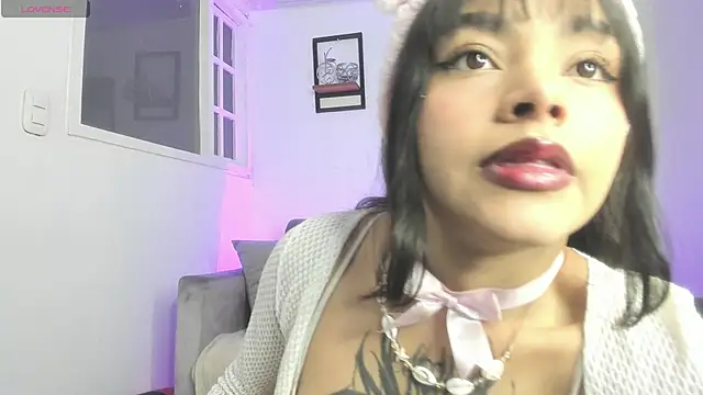 Mia zafir online show from 09/25/25, 05:16