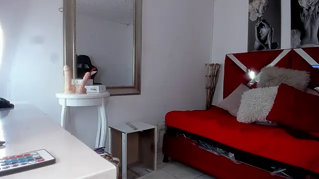 Mia zafir online show from 10/17/25, 08:00