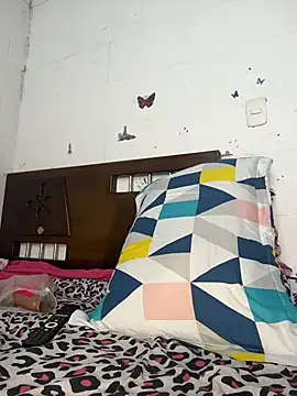 mily 09 online show from 04/27/26, 06:50
