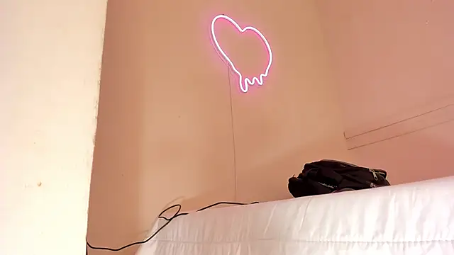  aleja x online show from 10/14/25, 11:33