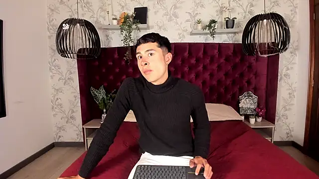 AustinJones  online show from 11/07/25, 08:31