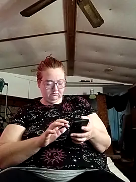 XEmoxkittyx online show from 02/24/26, 06:06