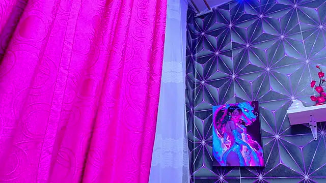 Shantall ks online show from 10/19/25, 05:08