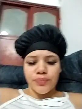 Snapshot of SirenRouge_69 chatting on 02/17/26, 11:55 SirenRouge 69 online show from 02/17/26, 11:55