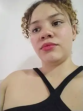 Snapshot of SirenRouge_69 chatting on 02/27/26, 07:58 SirenRouge 69 online show from 02/27/26, 07:58