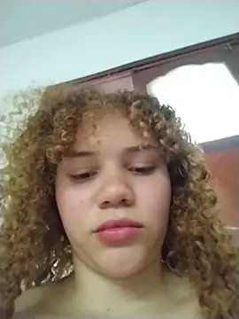 Snapshot of SirenRouge_69 chatting on 03/03/26, 09:53 SirenRouge 69 online show from 03/03/26, 09:53