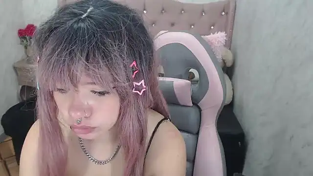 Emily Wilde online show from 12/21/25, 02:41