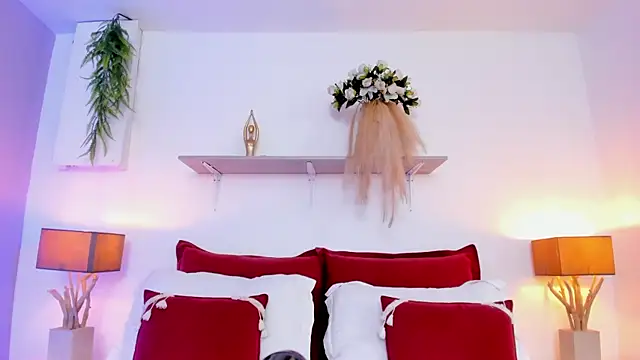 LuciaBenett  online show from 10/19/25, 07:25