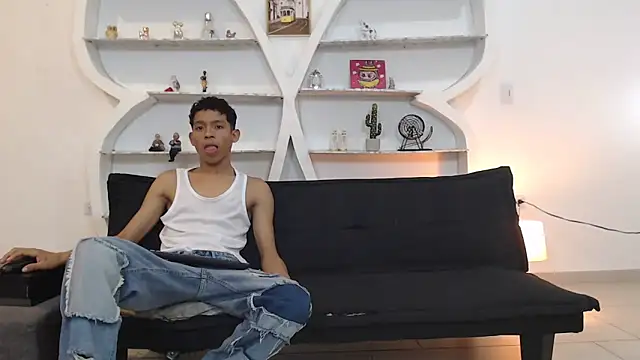 BEAUTY BOYS1 online show from 11/20/25, 07:30