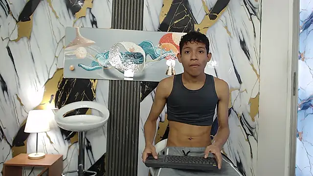 BEAUTY BOYS1 online show from 02/18/26, 07:21