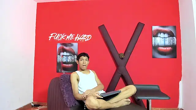 BEAUTY BOYS1 online show from 03/05/26, 07:21