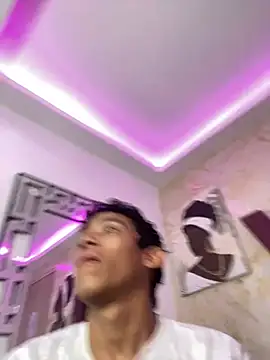 BEAUTY BOYS1 online show from 03/18/26, 07:55