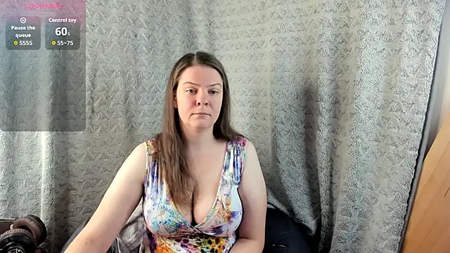 MiaLores online show from 11/04/25, 09:08