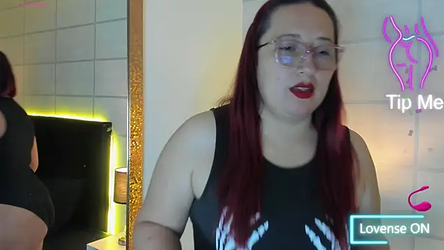 fieryluciana online show from 10/03/25, 04:20