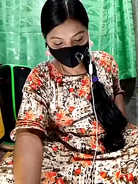 Snapshot of Mistompa24 chatting on 02/18/26, 04:25 Mistompa24 online show from 02/18/26, 04:25