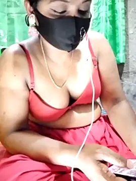 Snapshot of Mistompa24 chatting on 02/19/26, 04:36 Mistompa24 online show from 02/19/26, 04:36