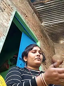 Rakhi j online show from 11/15/25, 04:43