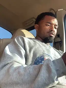 Snapshot of ReShawn24TM chatting on 09/10/25, 02:17 ReShawn24TM online show from 09/10/25, 02:17