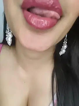 Cute merry01 online show from 06/24/26, 02:38