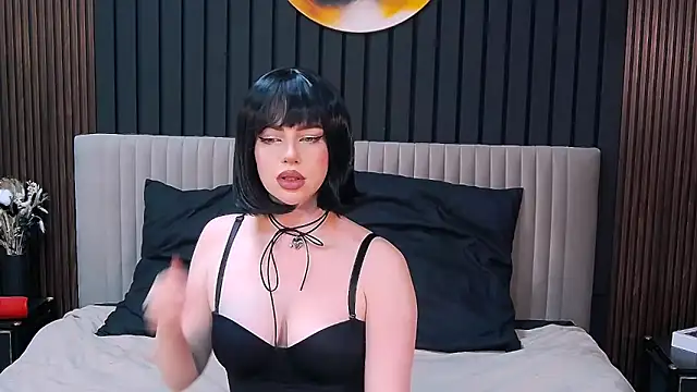 Snapshot of MilanaCeleste chatting on 11/19/25, 05:35 MilanaCeleste online show from 11/19/25, 05:35