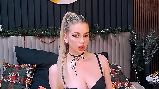 Snapshot of MilanaCeleste chatting on 01/13/26, 11:43 MilanaCeleste online show from 01/13/26, 11:43