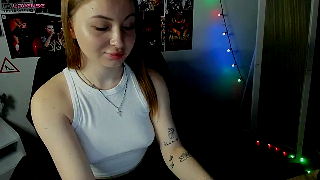 Snapshot of Rose_se chatting on 09/28/25, 07:03 Rose se online show from 09/28/25, 07:03