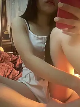 Leyleisanmay online show from 12/19/25, 04:25