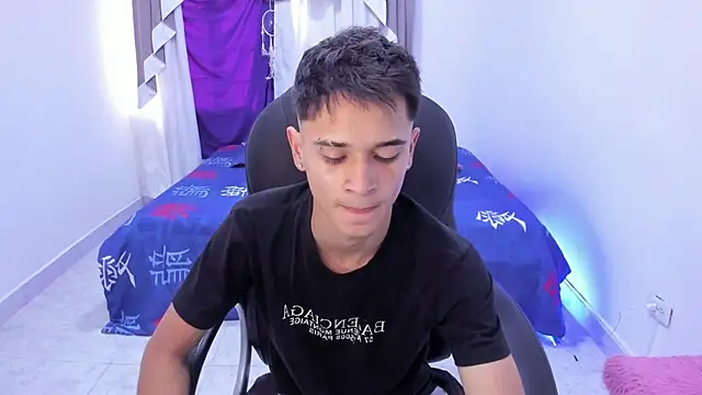 Aron Boyy online show from 10/22/25, 07:35