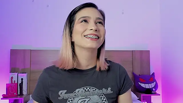 Akatsumi  online show from 11/08/25, 09:13