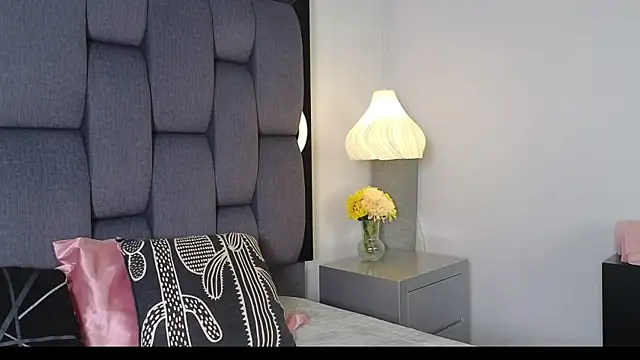 Calipso Parisi online show from 06/10/26, 02:49