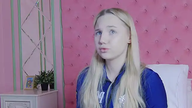 Sky Cutie online show from 02/27/26, 05:07