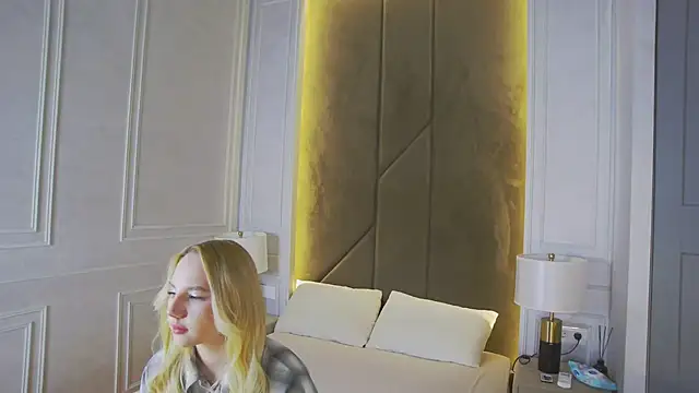 Sky Cutie online show from 05/15/26, 04:41