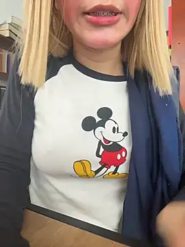 SweetBunnyGF online show from 03/04/26, 09:54