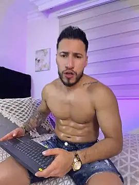 Thiago Hill online show from 06/21/26, 03:09