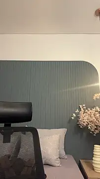 AliceRitter online show from 12/15/25, 05:28