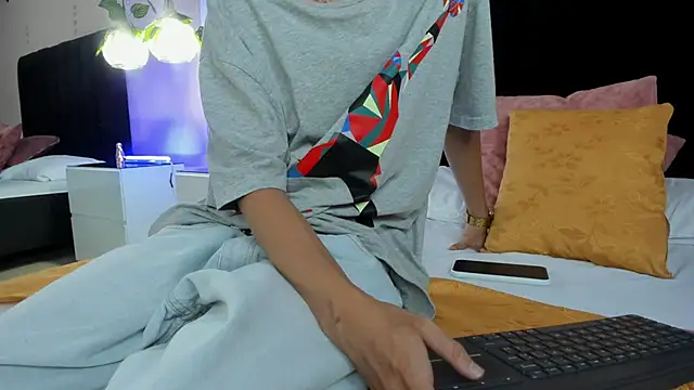 Nascary Fox online show from 09/13/25, 08:08