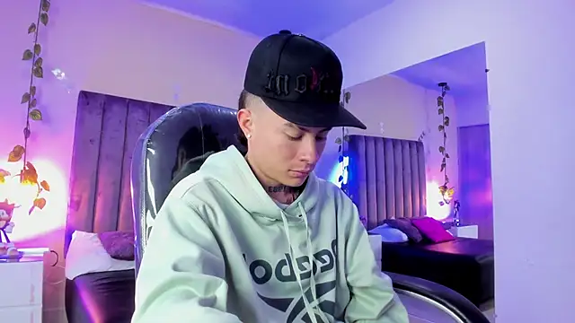 Nascary Fox online show from 01/18/26, 02:21