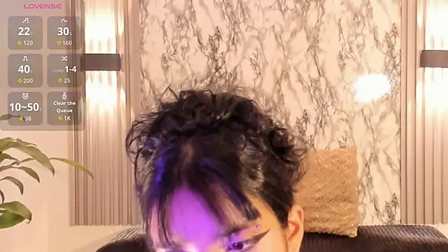 ChloeeMason online show from 11/14/25, 10:58