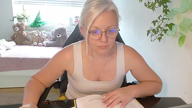 Linsy Kim online show from 02/13/26, 02:35