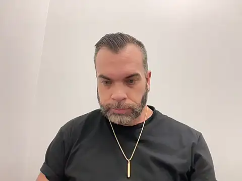 Snapshot of Ty_lerDavid chatting on 10/29/25, 08:10 Ty lerDavid online show from 10/29/25, 08:10