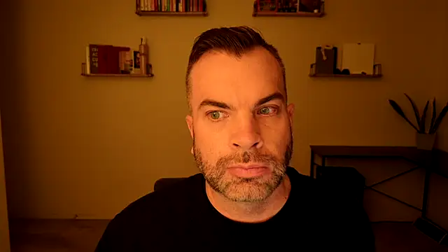 Snapshot of Ty_lerDavid chatting on 11/04/25, 07:18 Ty lerDavid online show from 11/04/25, 07:18